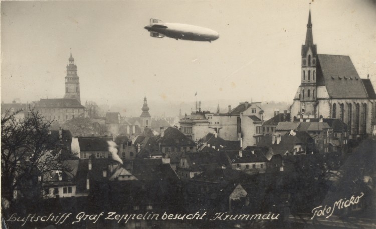 Propagandistický let vzducholodí Graf Zeppelin před volbami do Říšškého sněmu